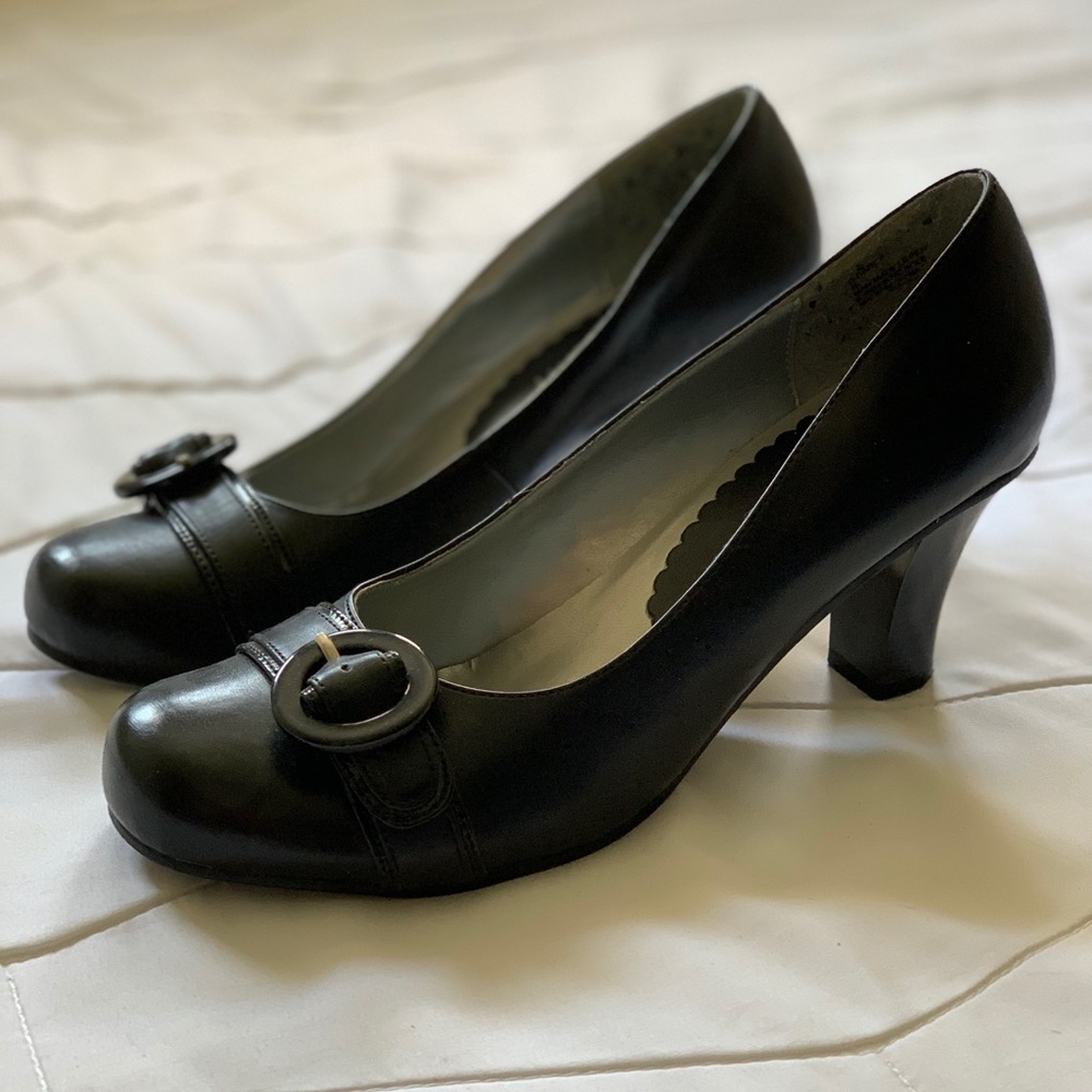 Simple black heels